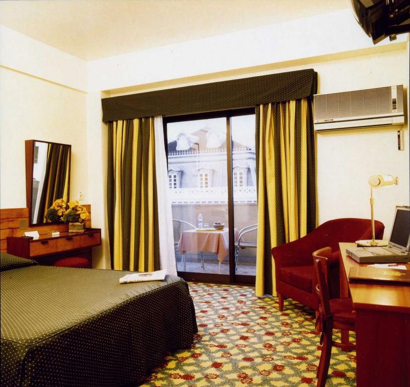 Hotel Jorge V Lisbon Room photo